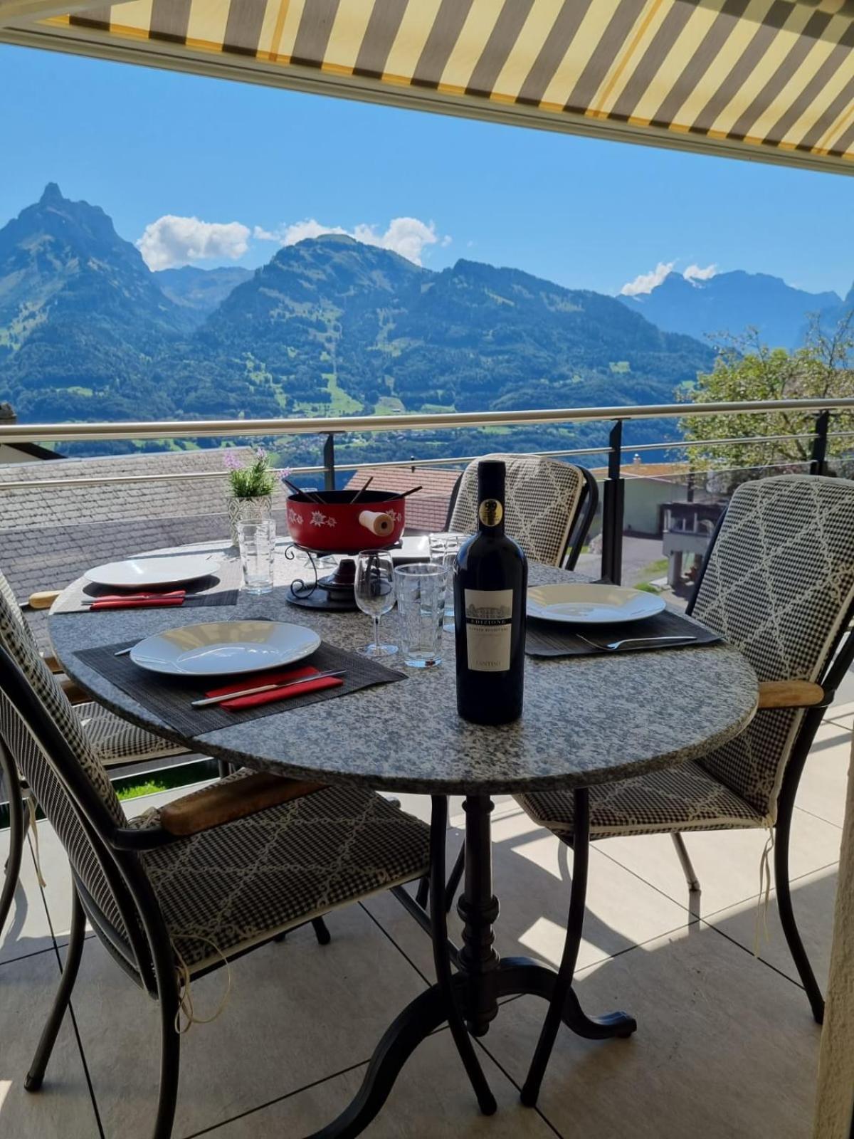 Panoramablick Apartment Amden